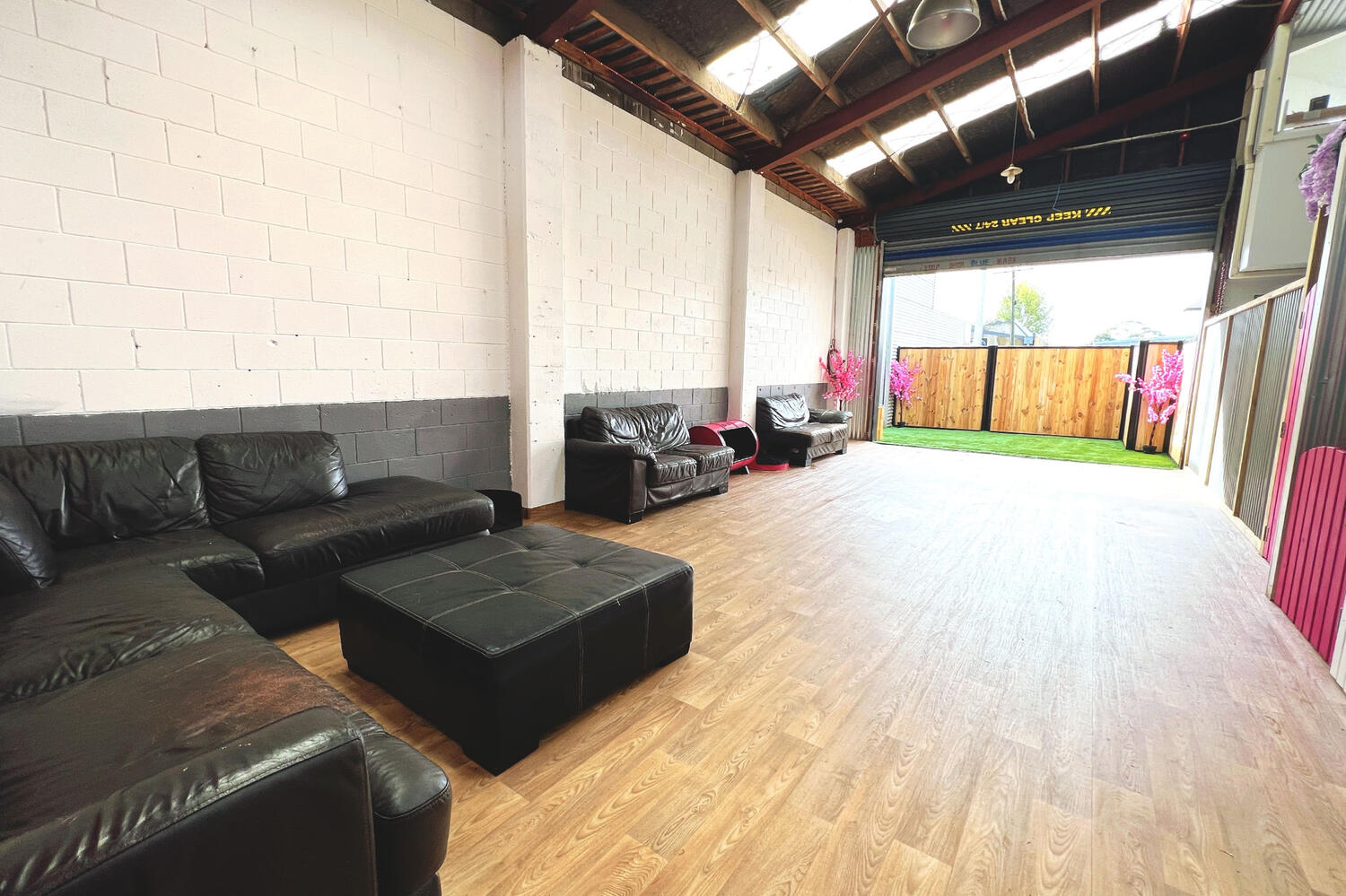 The Grooming Lounge Web3 Kakapo Business Sales