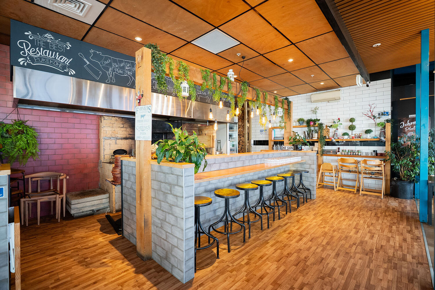 Johnnys Steak House Web2 Kakapo Business Sales