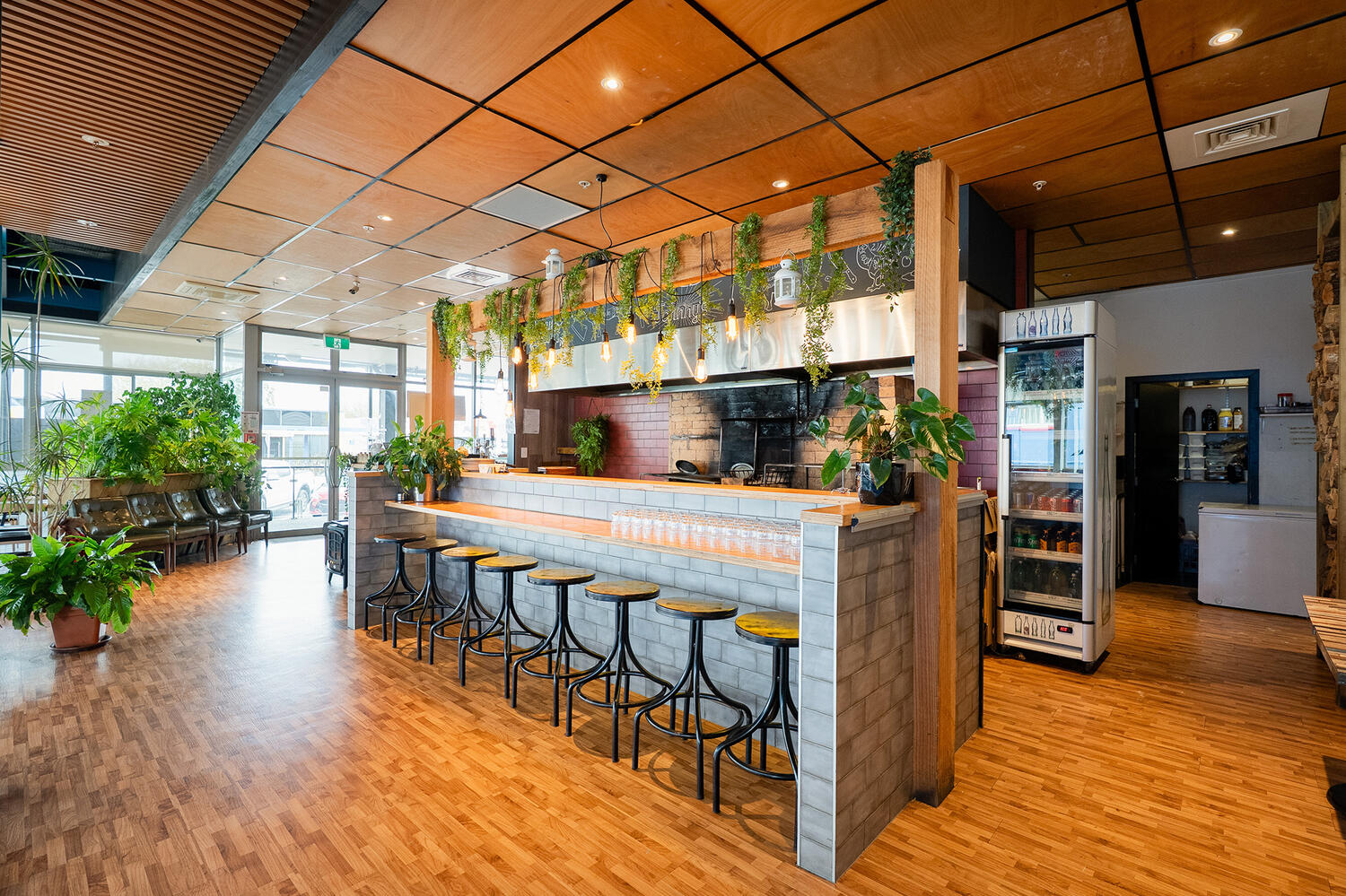 Johnnys Steak House Web9 Kakapo Business Sales