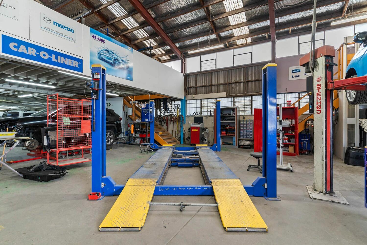 Cameron Panelbeaters Web1 Kakapo Business Sales